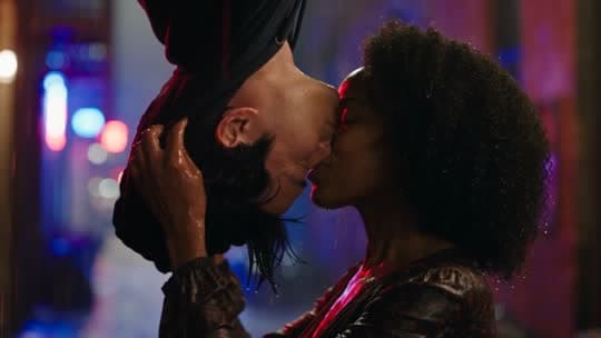 Upside-Down Kiss template example